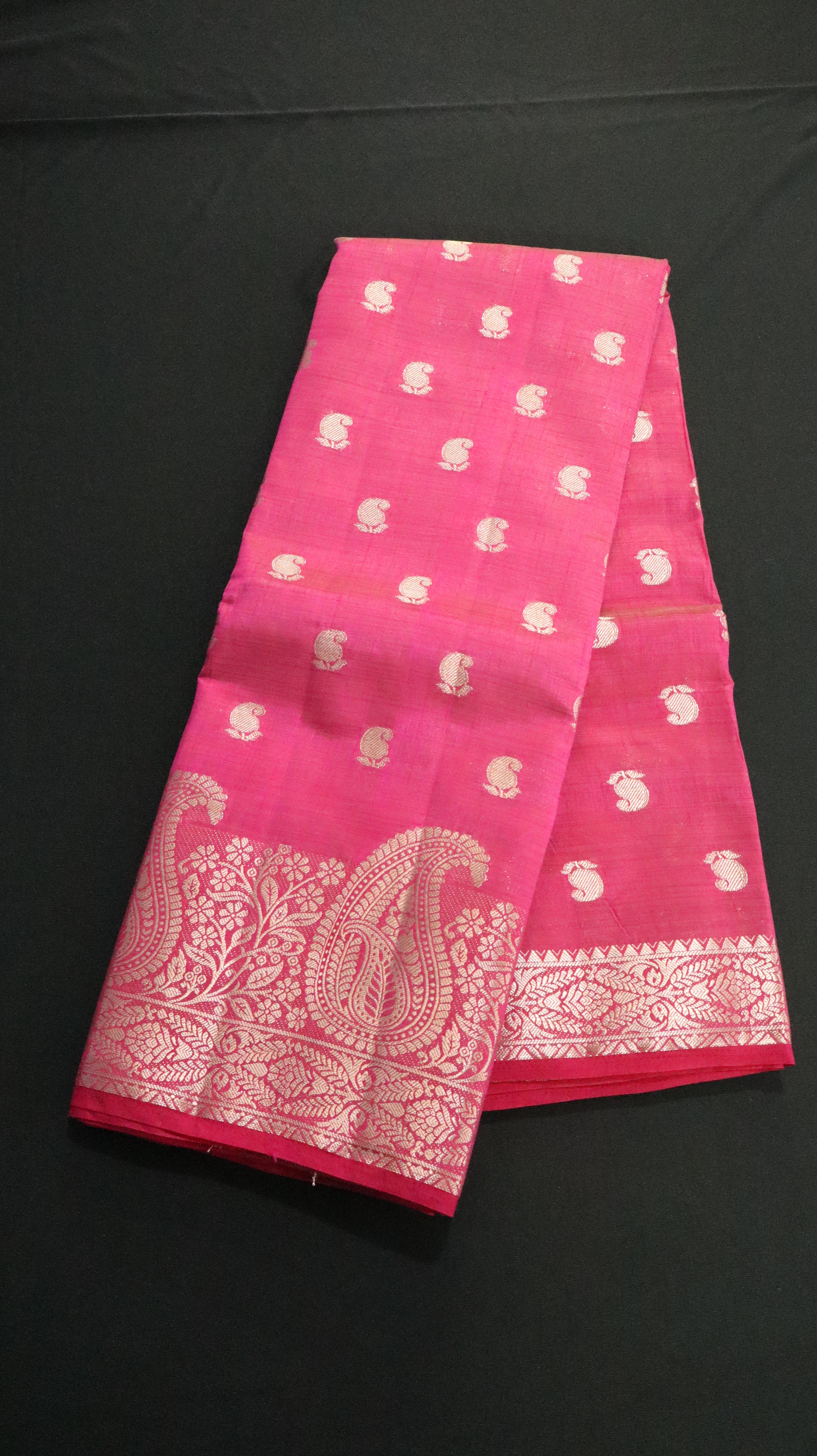 MANGO BORDER WITH MOTIF-RED/PINK
