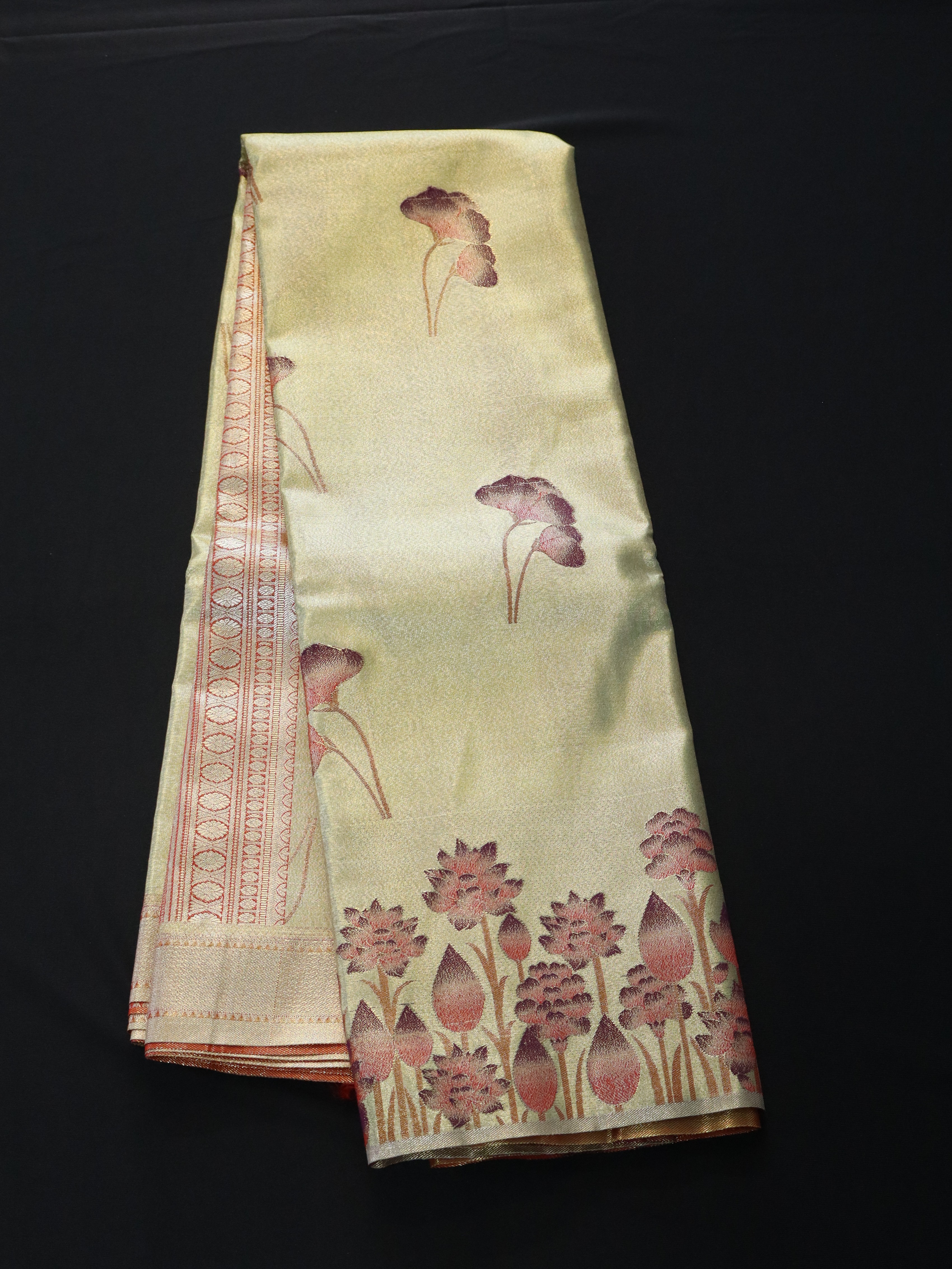 TISSUE FANCY BORDER-RED