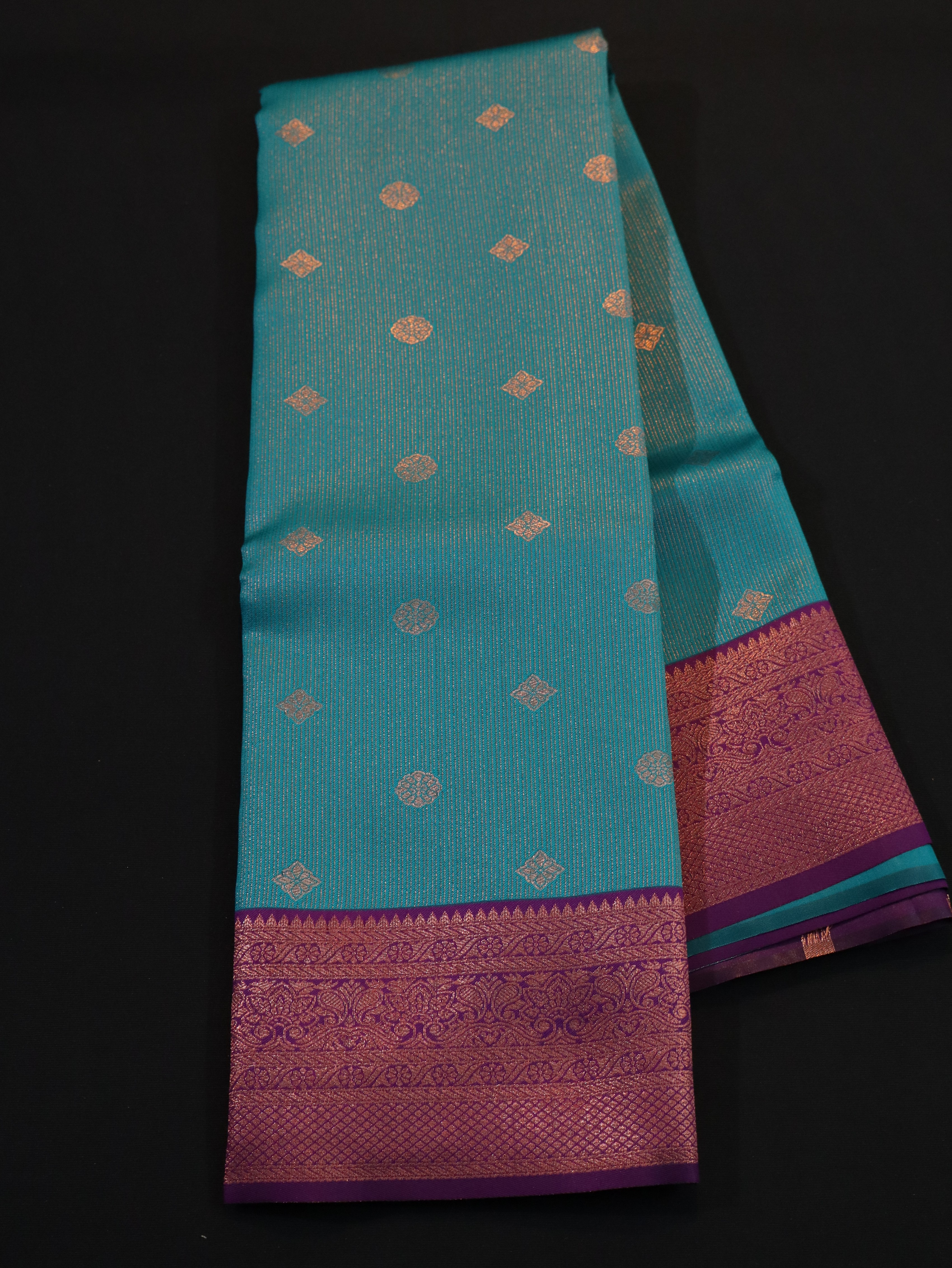 VAIRAOOSI WITH BUTTA-SAPPHIRE