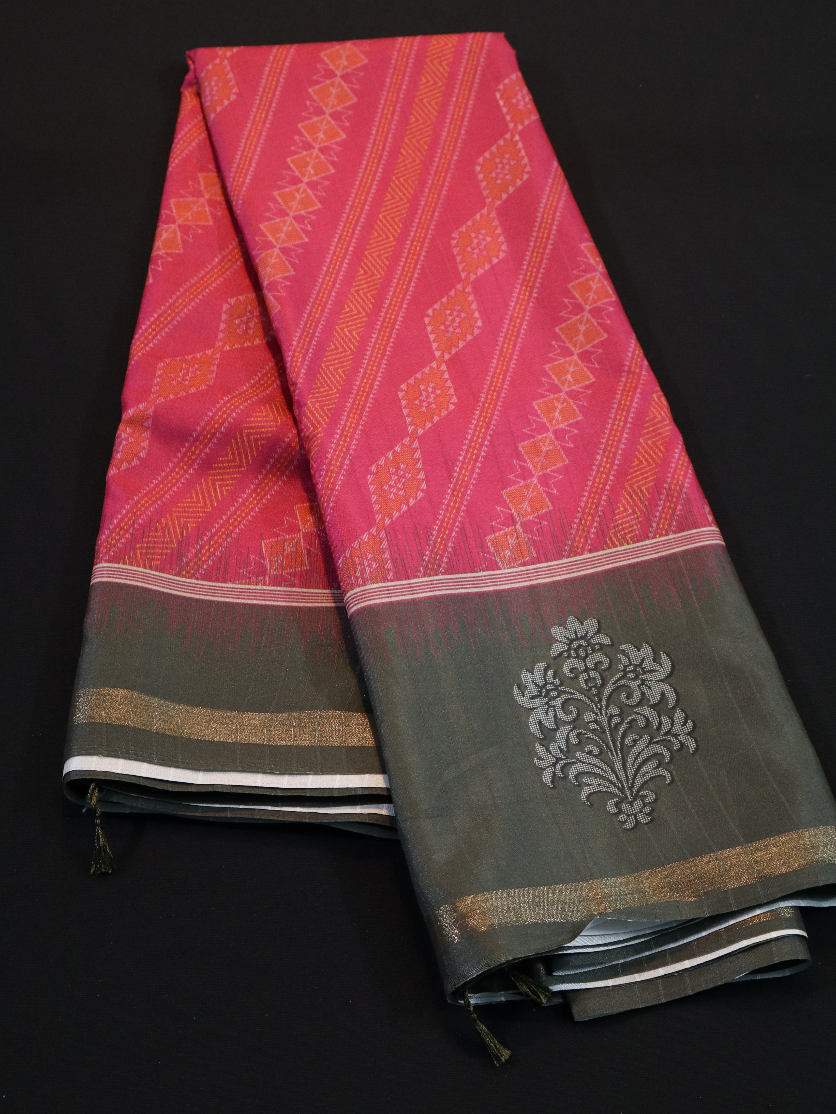 BORDER BUTTA FANCY SAREE-RED/BLACK