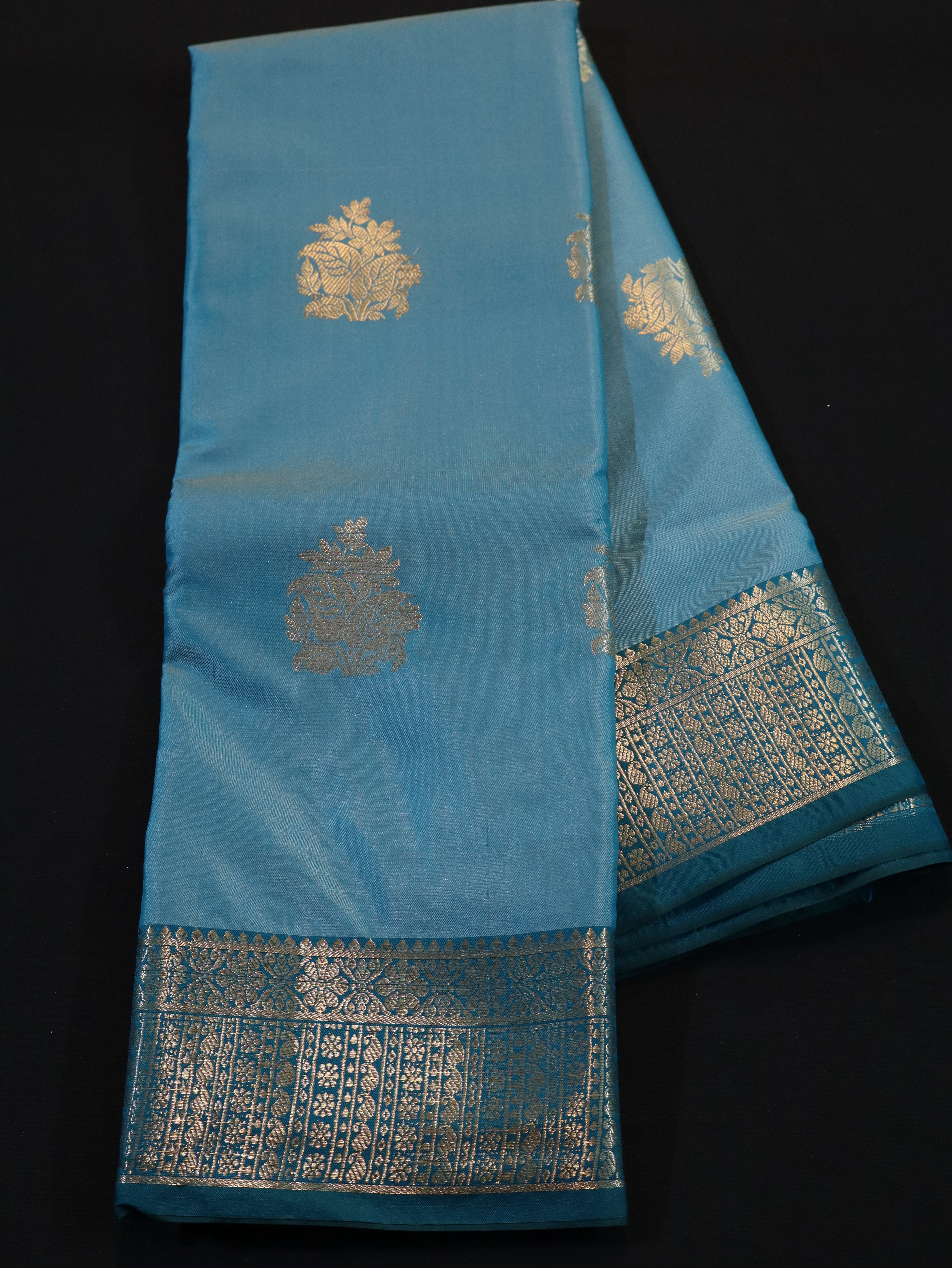 TRADITIONAL BORDER WITH MOTIF-ANANDHA BLUE