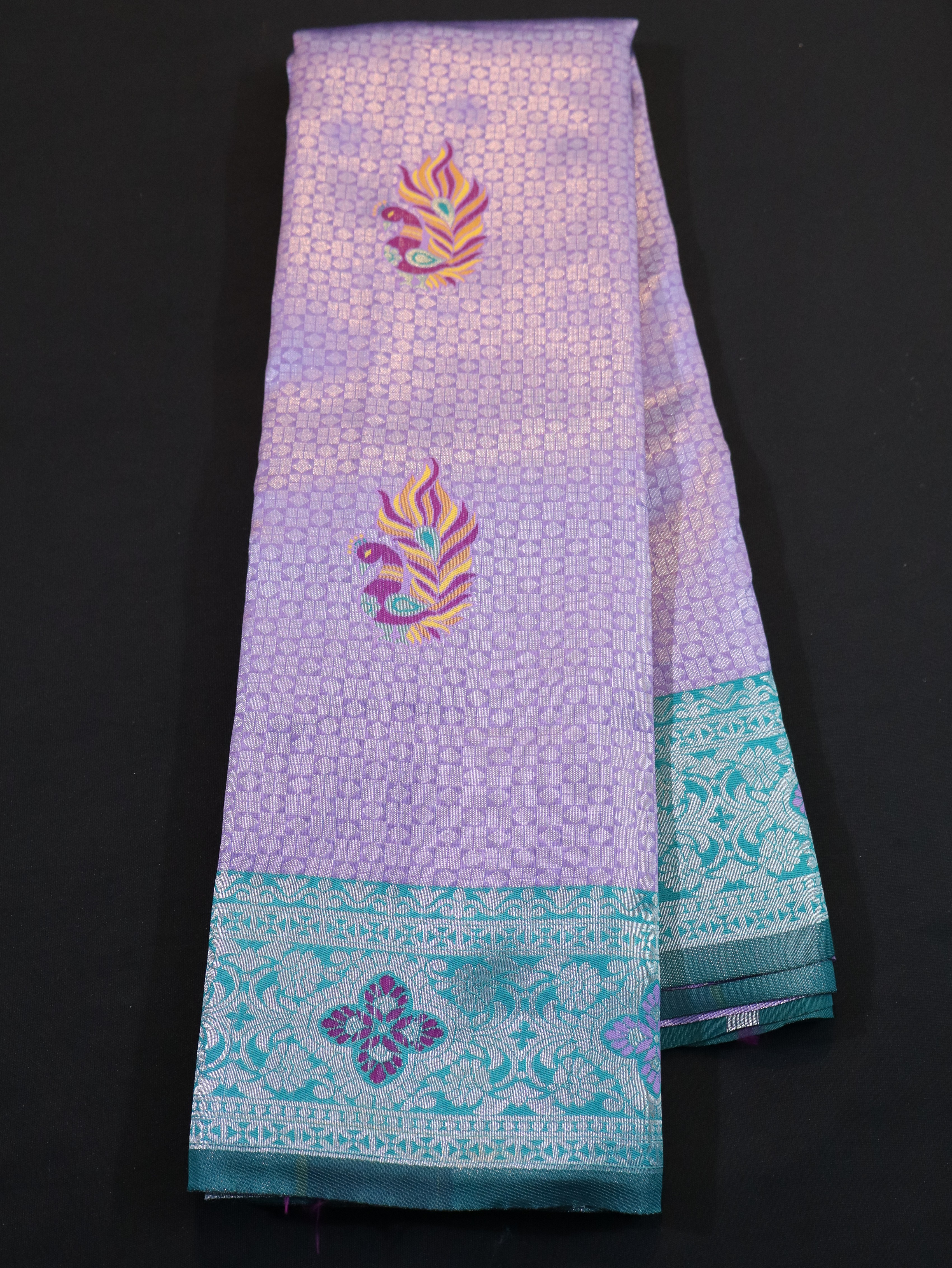 EMBOSSED MEENA BUTTA WITH KANCHI BORDER-LAVANDER
