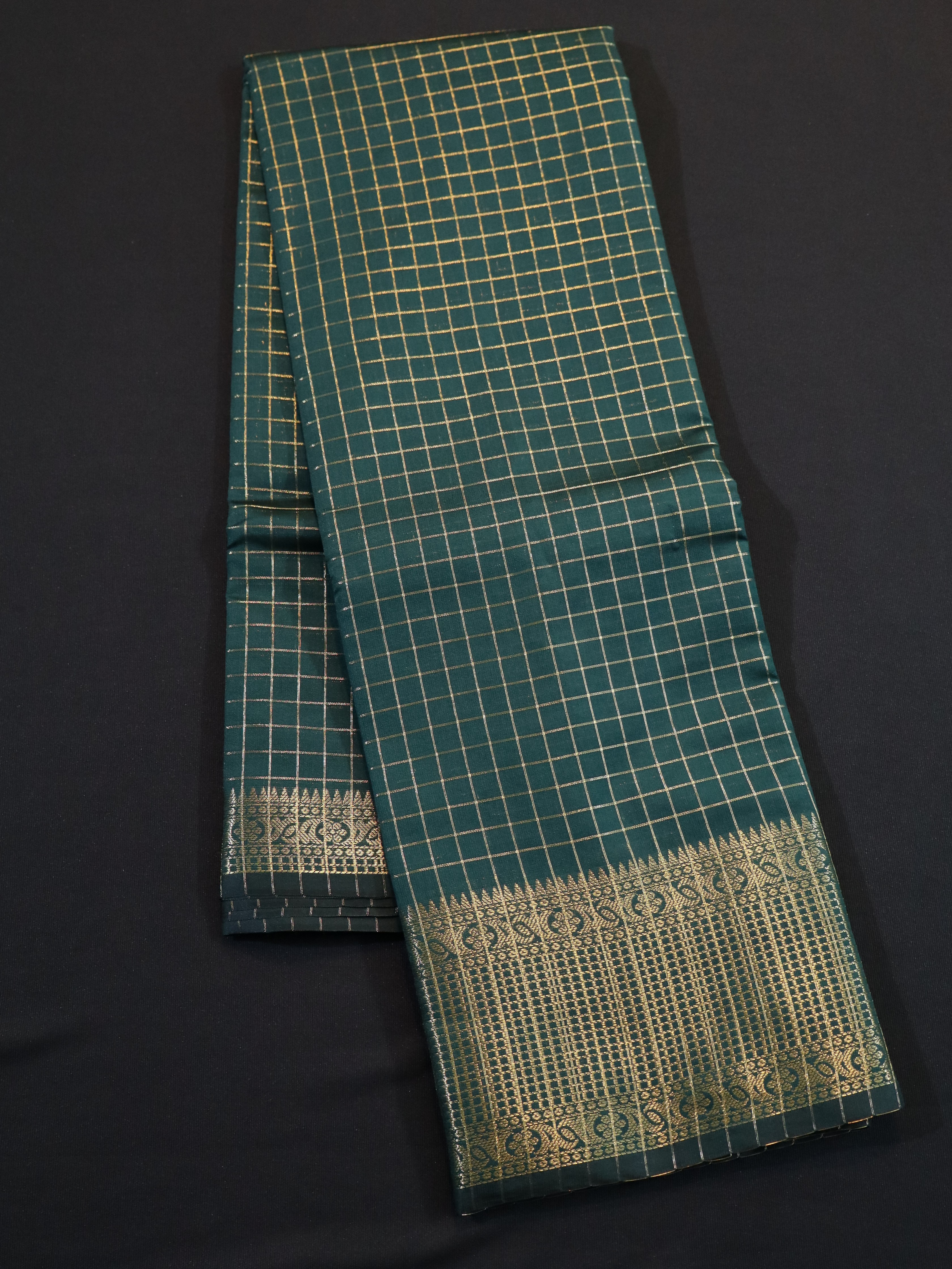 BODY JARI CHECKED WITH TRADITIONAL BORDER-BOTTLE GREEN