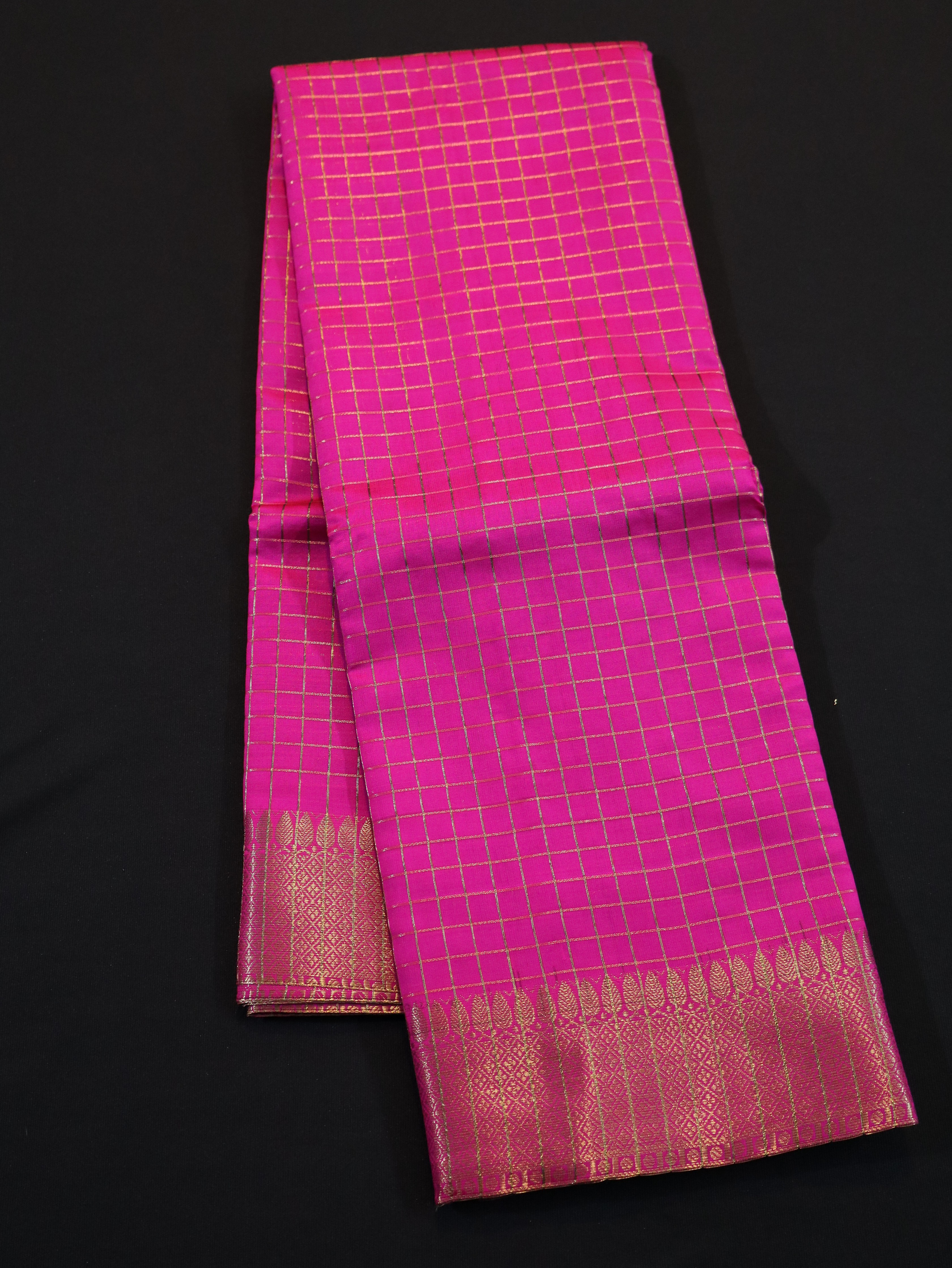 BODY JARI CHECKED WITH TRADITIONAL BORDER-PASTEL PINK