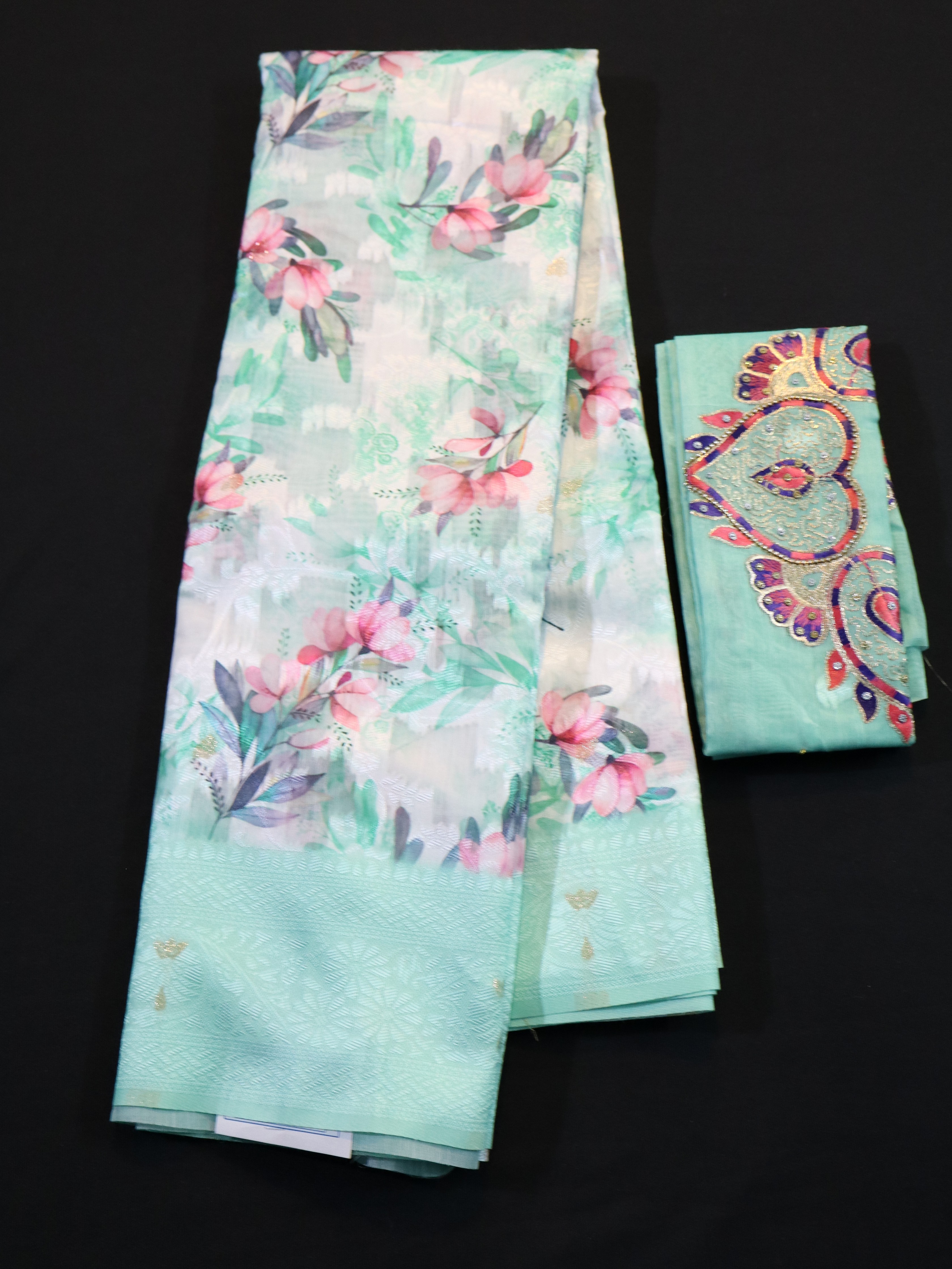 BODY EMBOSS BORDER BUTTA WITH DESIGNER BLOUSE-CYAN
