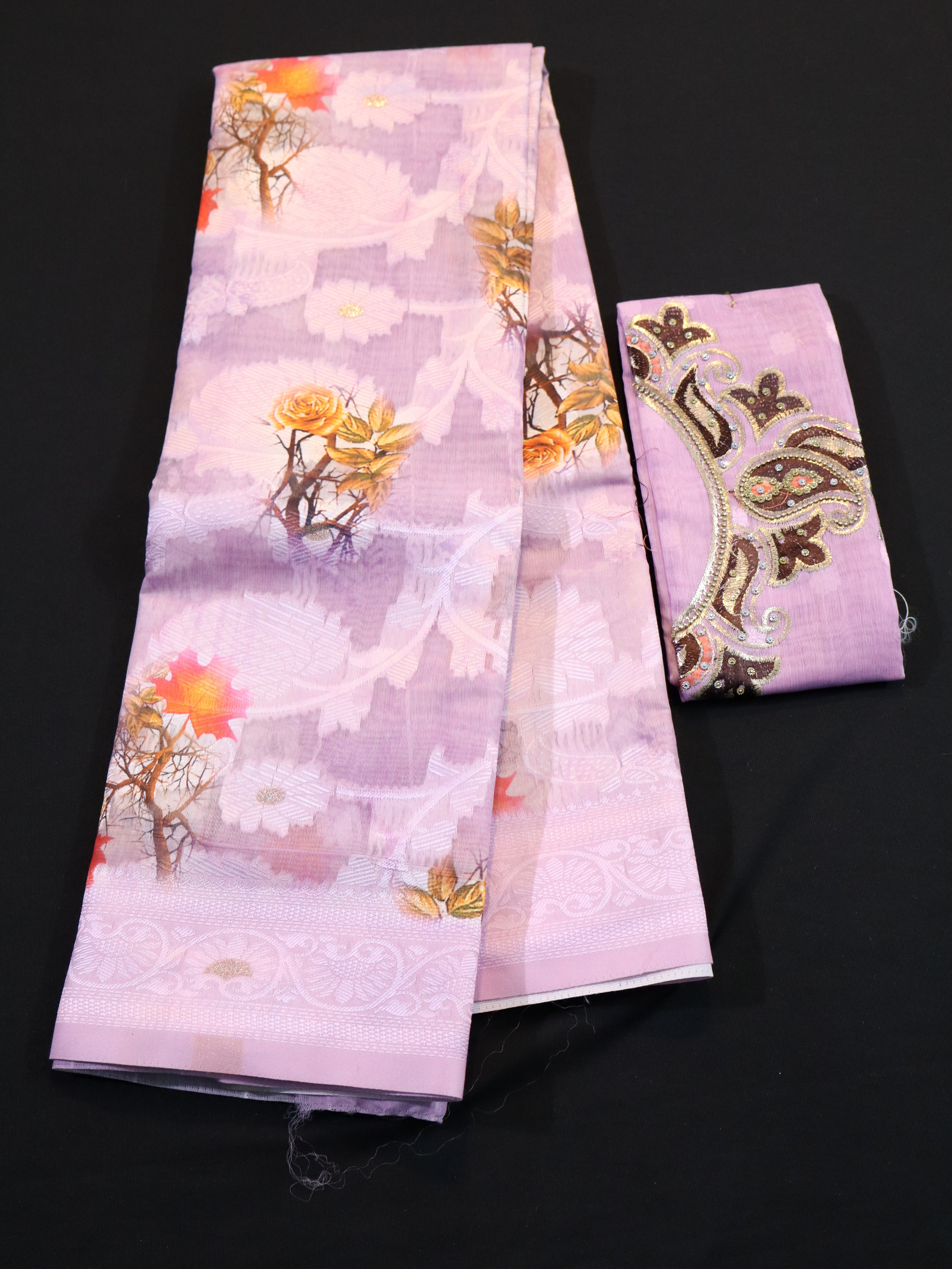 BODY EMBOSS BORDER BUTTA WITH DESIGNER BLOUSE-MAUVE