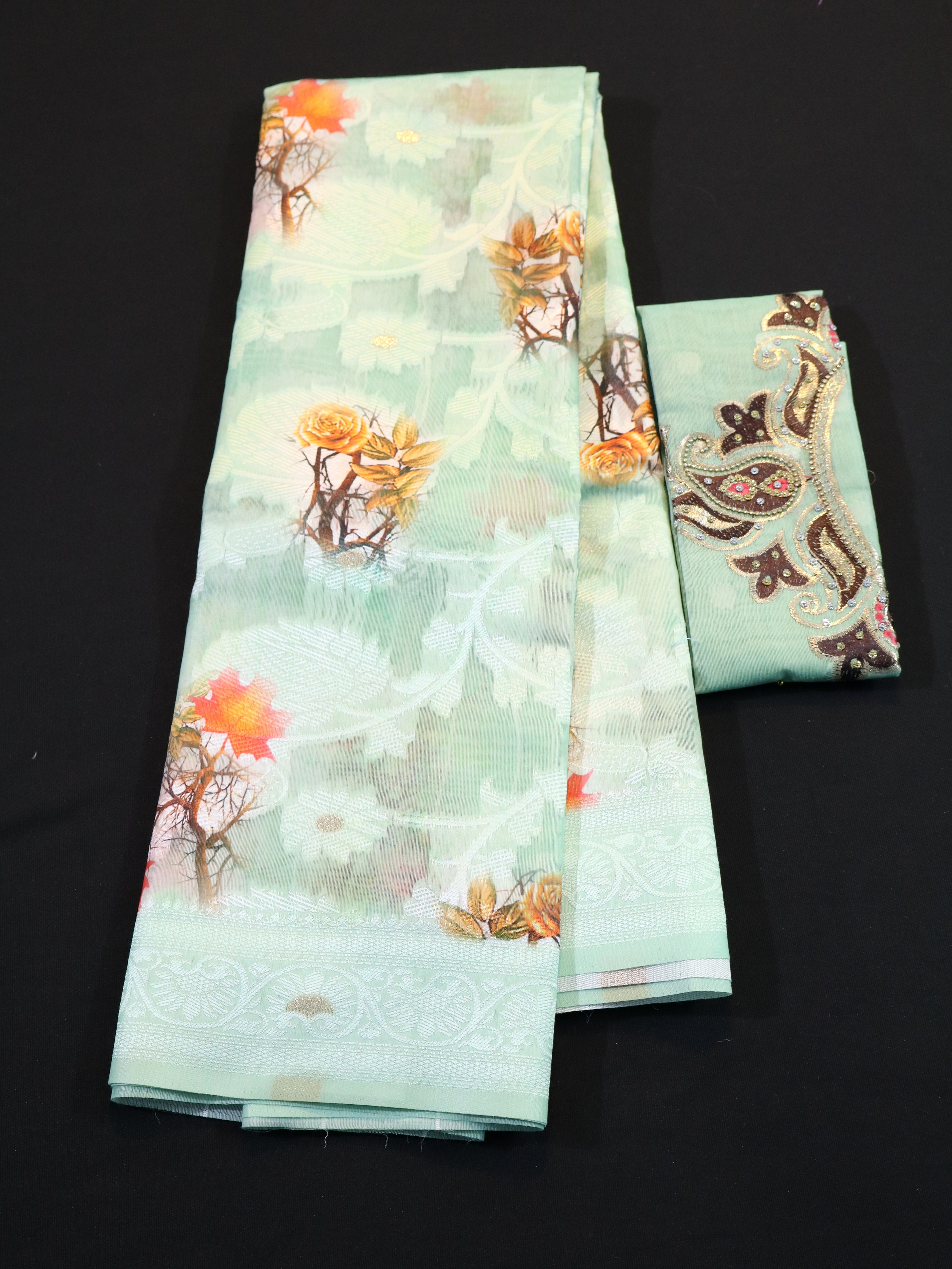 BODY EMBOSS BORDER BUTTA WITH DESIGNER BLOUSE-GREEN WHITE