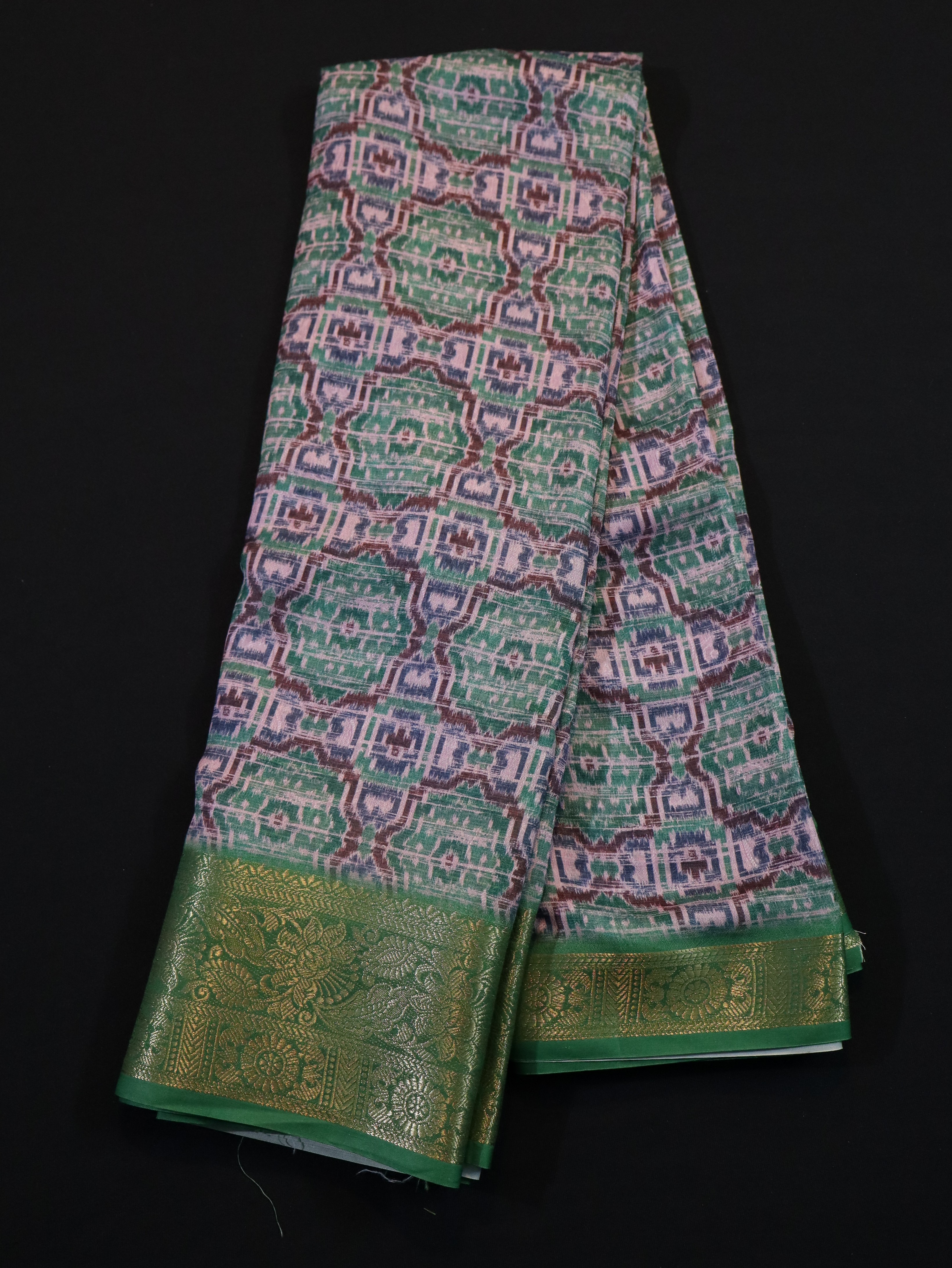 POCHAMPALLY IKAT SILK SAREE-RED GREEN