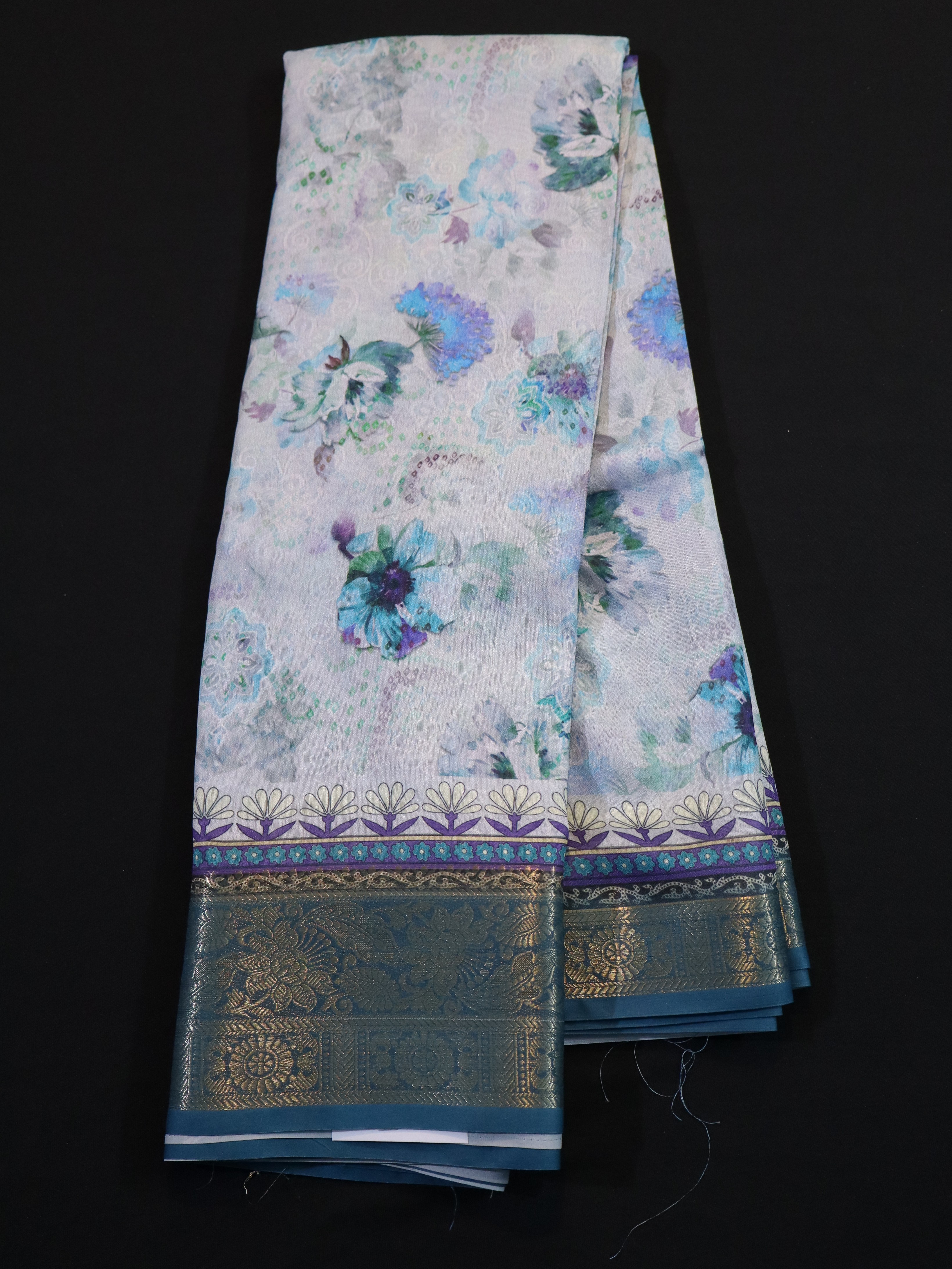 POCHAMPALLY IKAT SILK SAREE-WHITE BLUE