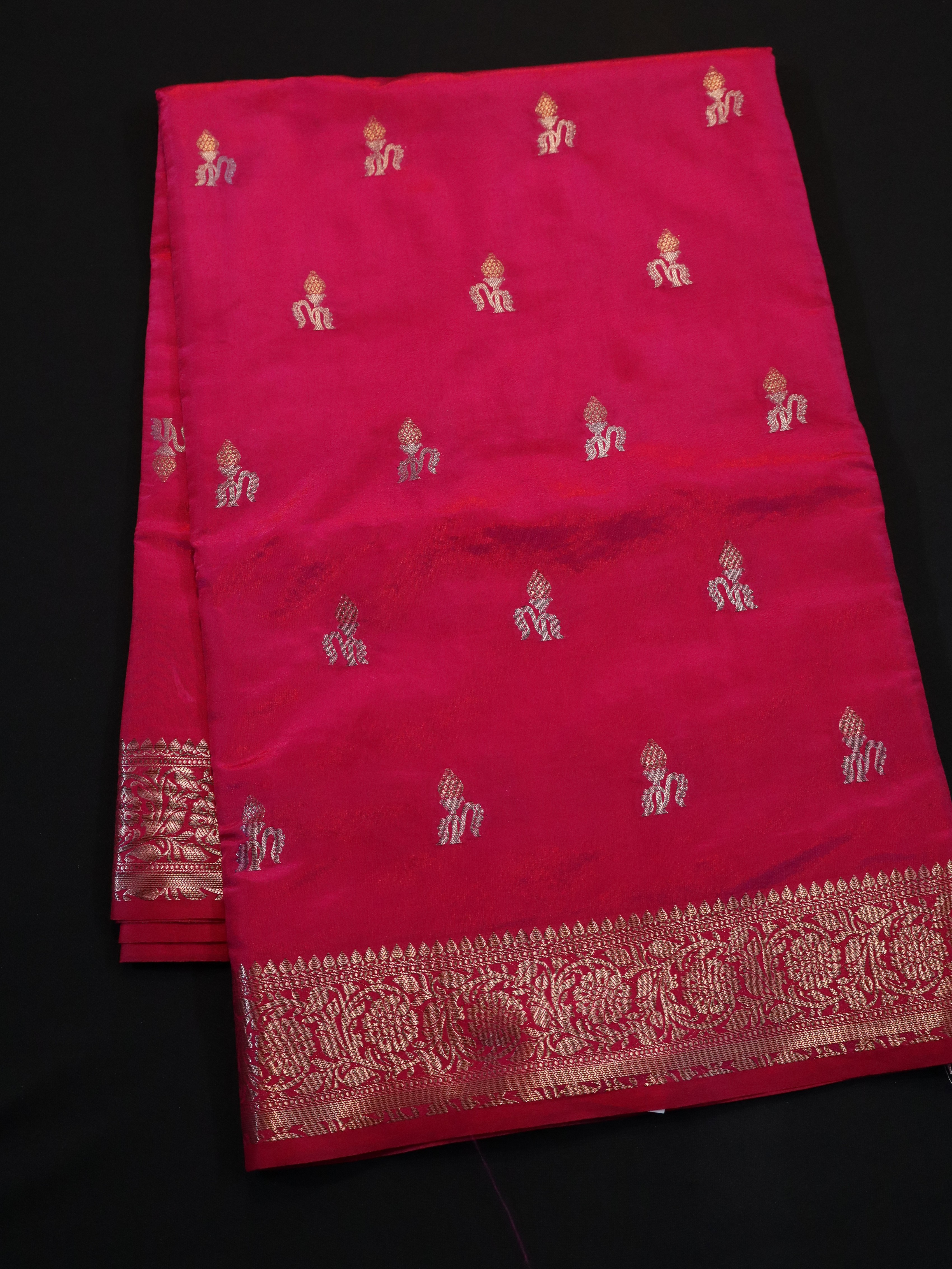 BODY MOTIF FANCY PALLU SILK SAREES-2