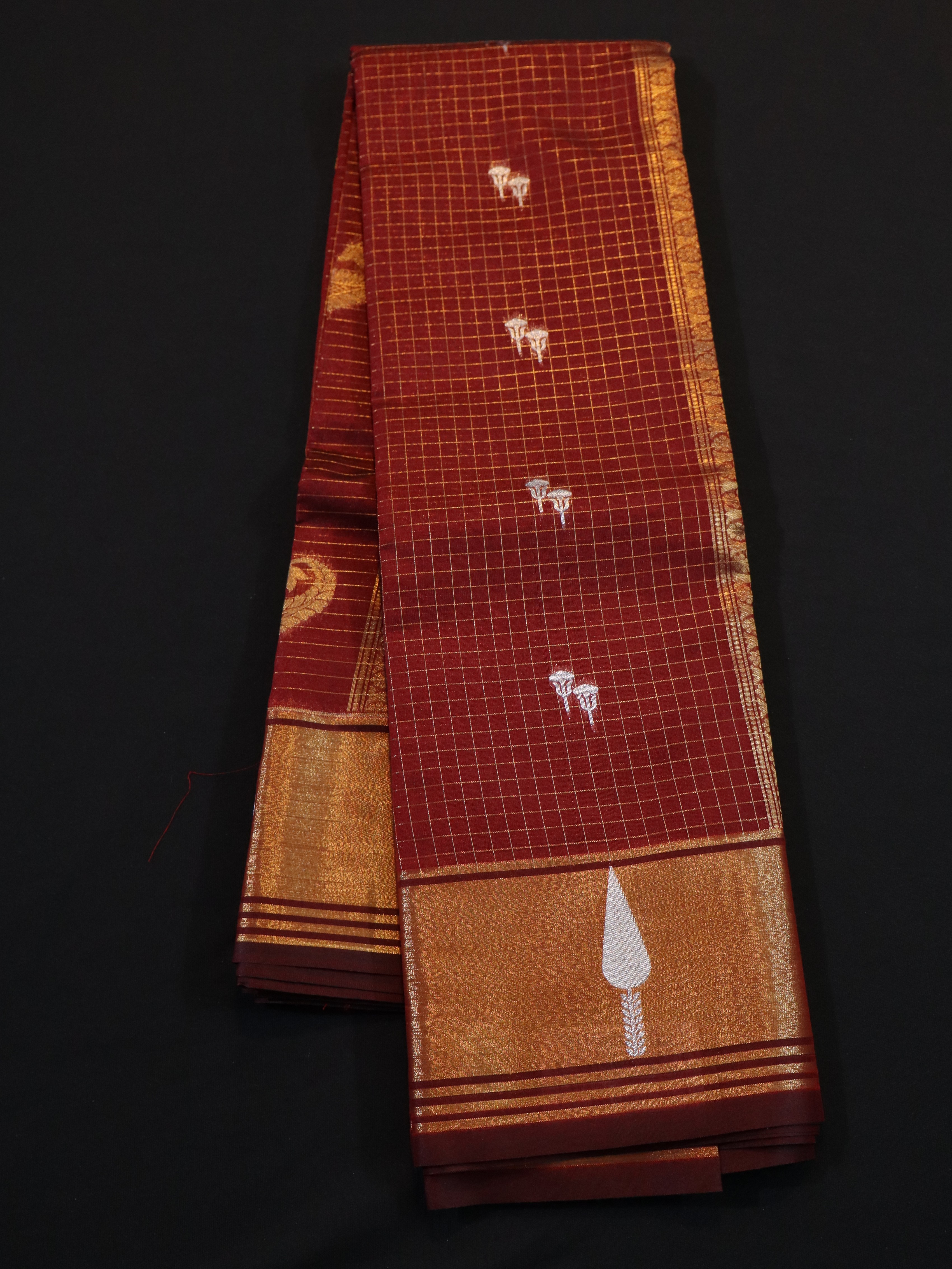 BODY CHECKED WITH MOTIF SILK SAREES-1